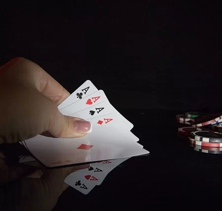 Learn the Basic Rules of Online Poker